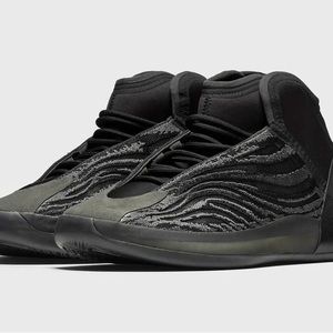 2021 Yeezy Quantum 'Onyx'